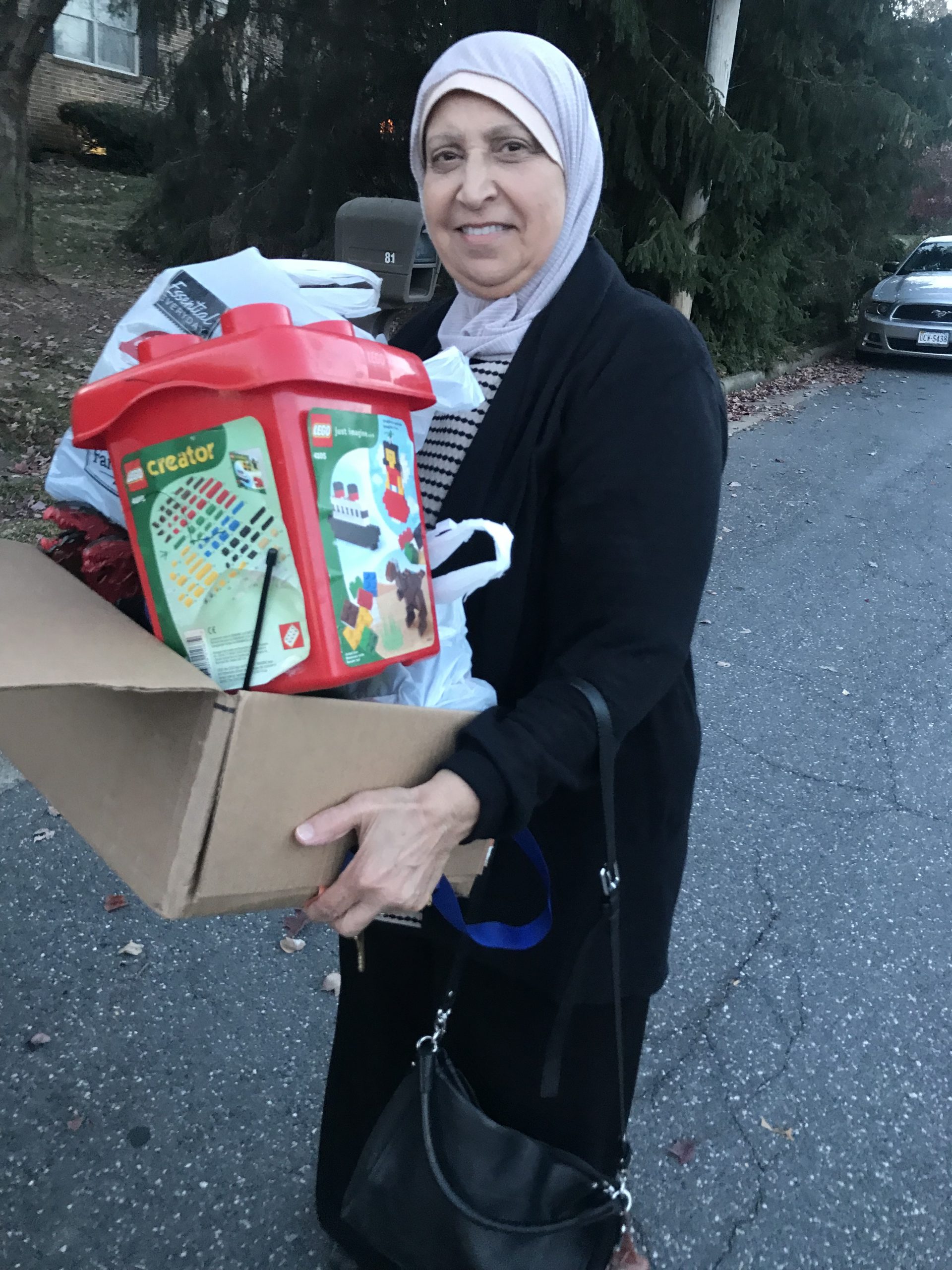 Sis Najla (Umm Sufian) -Volunteering